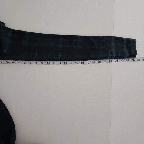 Spanx Look At Me Now Seamless Tie Dye Leggings - Picture 6 of 7